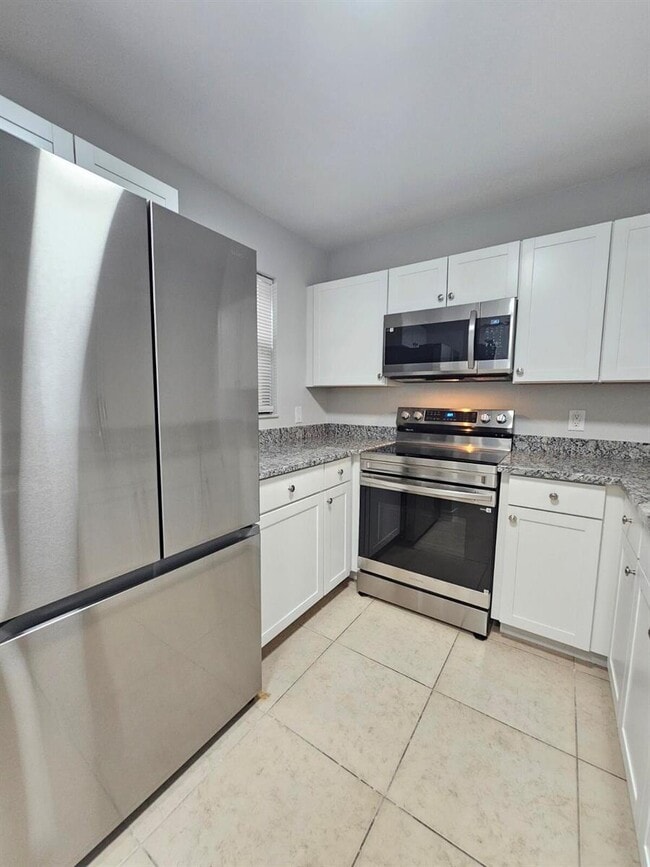 Photo - 1545 Lake Crystal Dr Unidad D