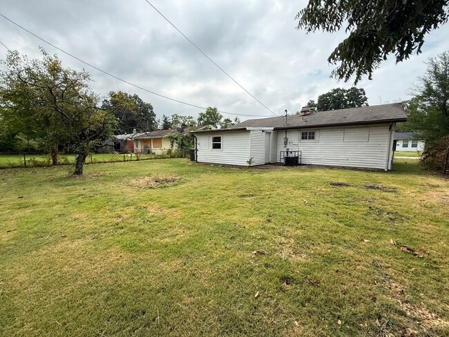 1609 Armand Dr