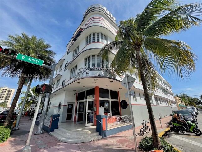 Building Photo - 901 Collins Ave Unit 201