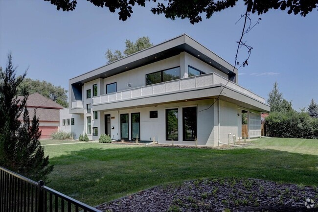 Building Photo - 6435 E 6th Ave Pkwy Rental