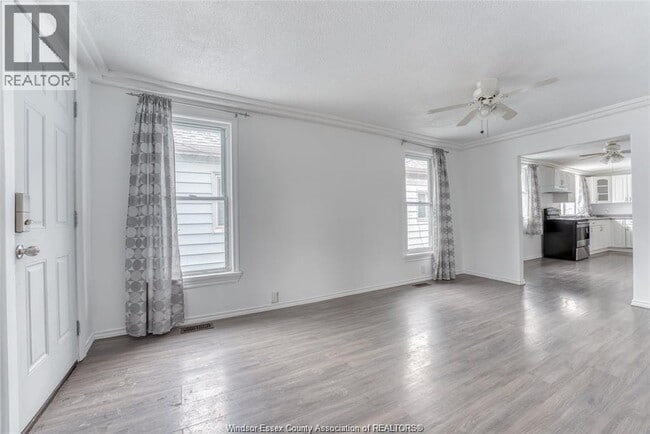 Photo - 929 Bridge Ave