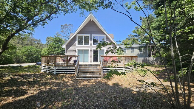 Photo - 102 W Windjammer Rd