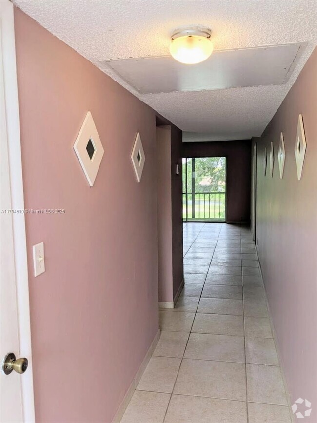 Building Photo - 8020 Fairview Dr Unit 303 Rental
