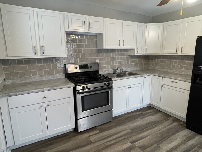 Photo - 2803 Marigold Ave