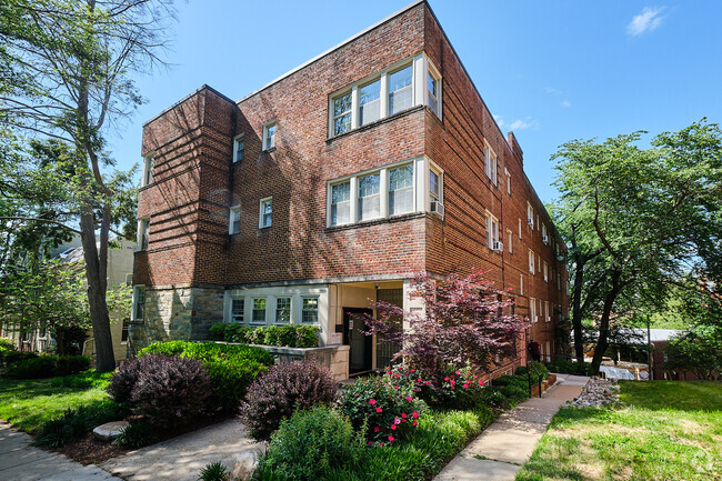 Building Photo - 3925 Davis Pl NW Unit 205 Rental