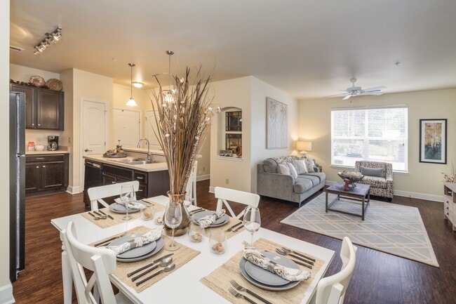 Photo - Trail Ridge at Woodland Park Apartments