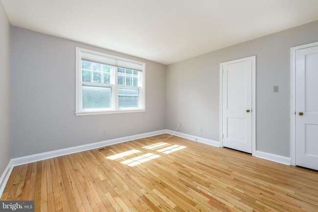Photo - 500 E Lancaster Ave Unit B 124