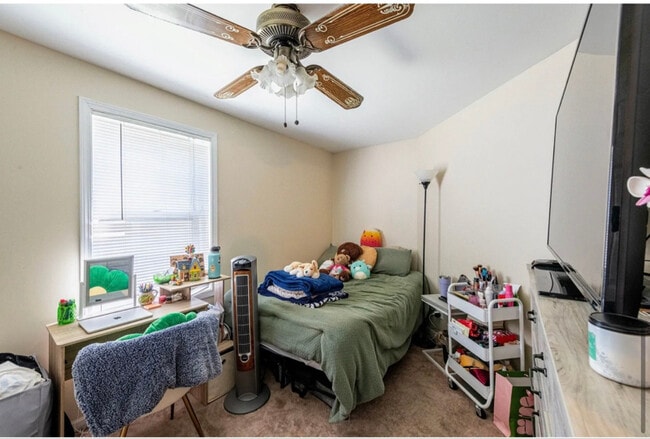 Photo - 2724 S Crowell St Unidad 1