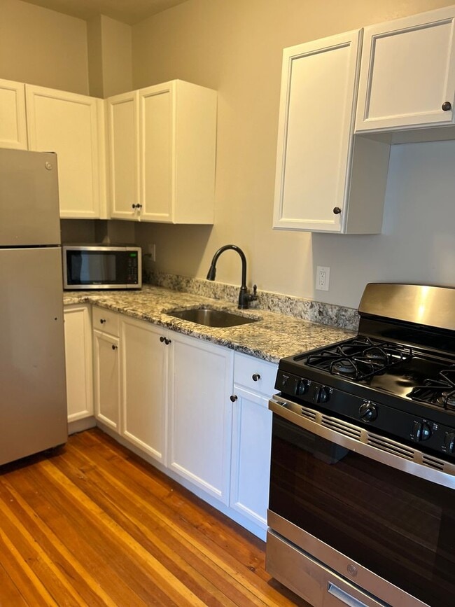 Photo - 109-111 Chadwick st-109-2 Unidad 109-2