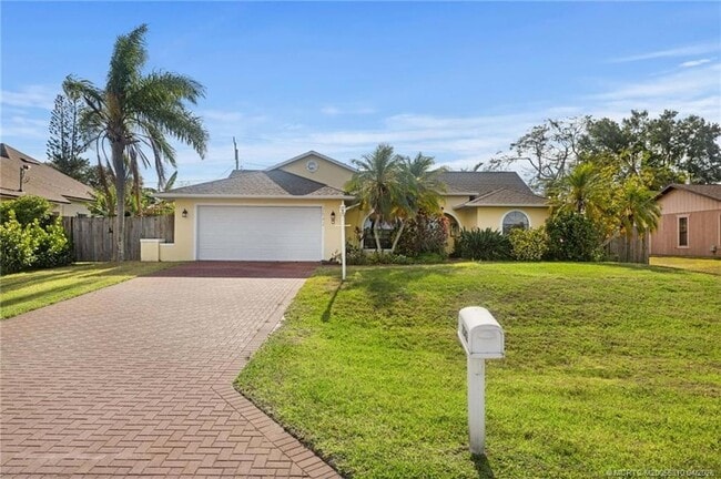 Photo - 2542 SW Kensington St