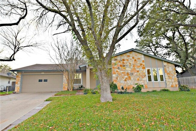 Building Photo - 11028 Hard Rock Rd