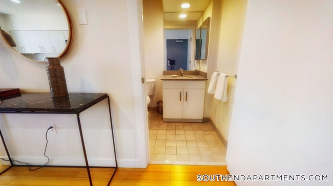 Photo - 601 Albany St Unit 605