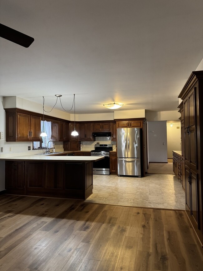 Photo - 1204 Prairie Ln