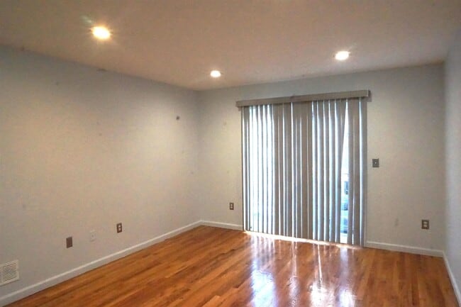 Photo - 342 Forrest St