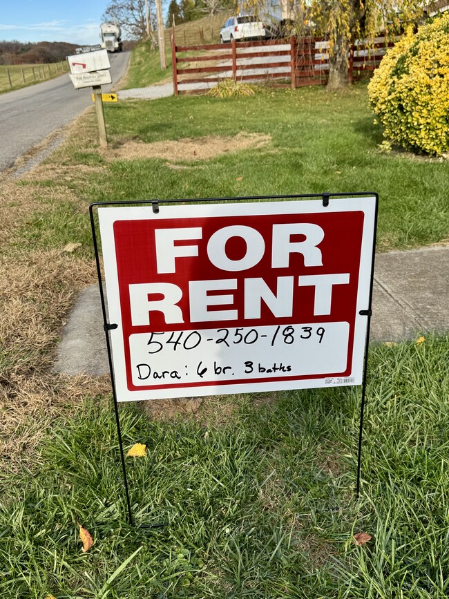 Call Dara - 5163 Whitethorne Rd