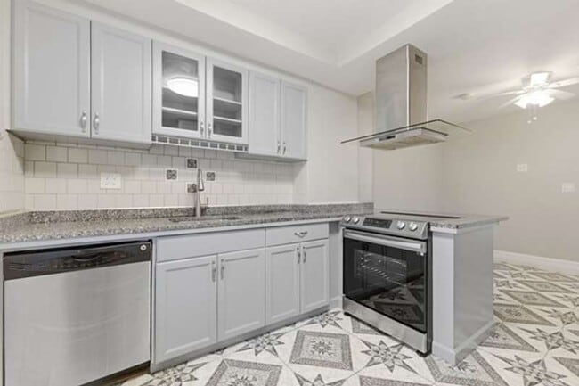Building Photo - 20 Bennett St Unit 2R