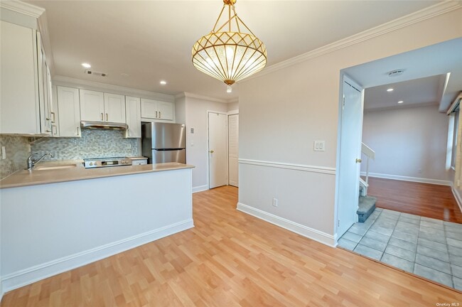 Photo - 66 Whalers Cove Dr