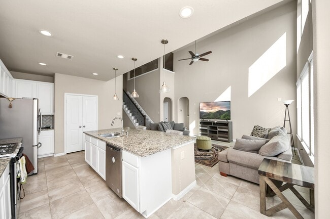 Photo - 29482 Westhope Dr