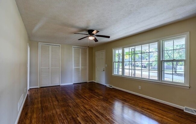 Photo - 102 Beech Creek Dr NW