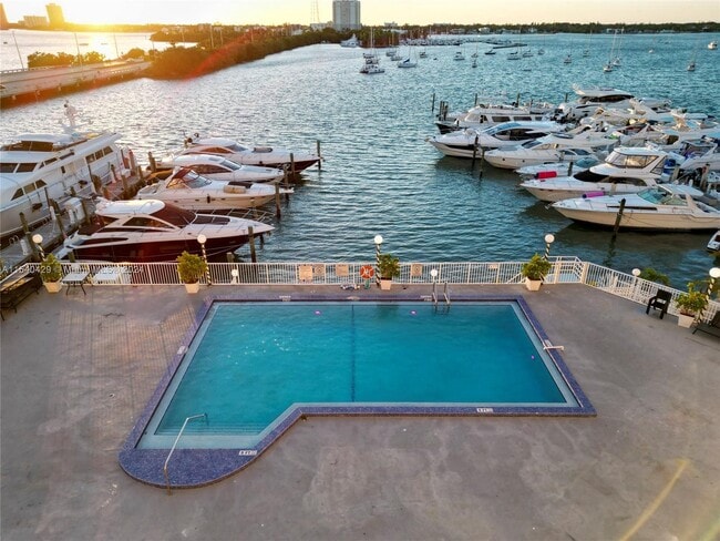 Photo - 7904 West Dr Unidad 305