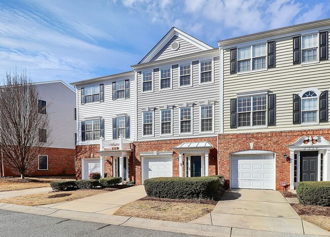 Building Photo - Townhome in South Park for Rent!