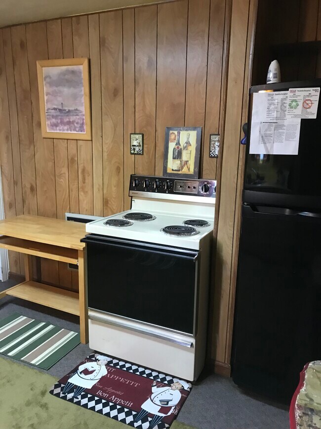 327 S 12th Ave Unit 1