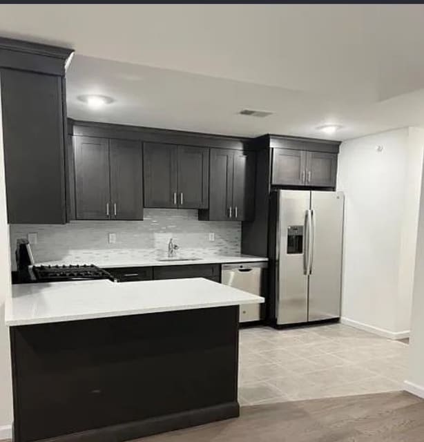 Building Photo - 221 Franklin St Unit 2 Rental