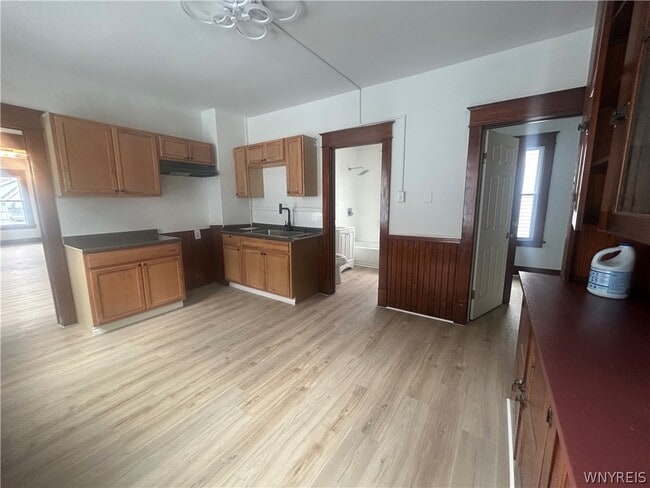 Photo - 411 Cambridge Ave