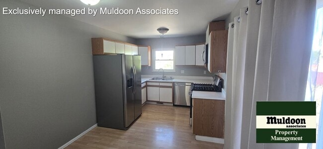 220 S Caddoa Dr
