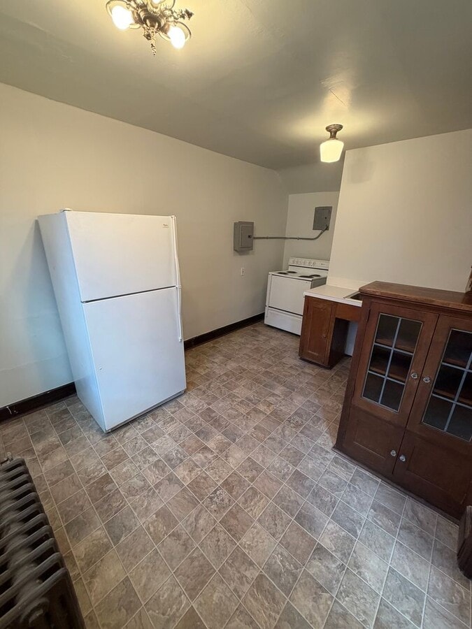 Photo - Newly Painted Studio Apartment - Located near Sky Lakes and Oregon Tech!