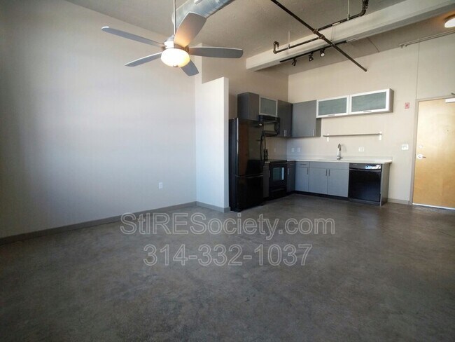 8125 Michigan Ave Unit 404