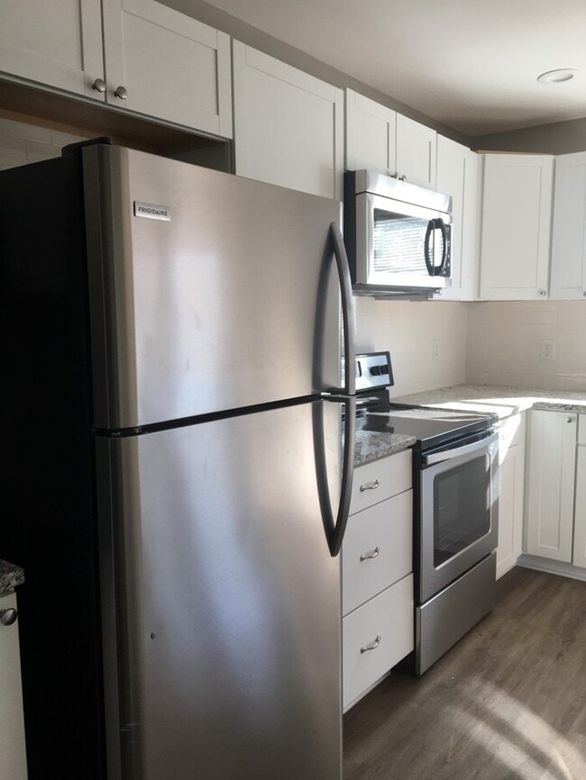 Photo - 480 Candlestick Dr