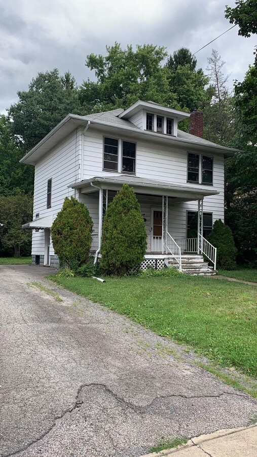Photo - 405 Allegheny St