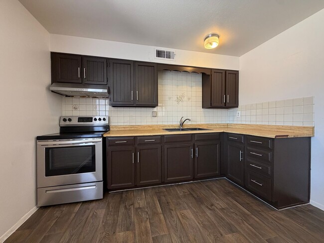 Building Photo - 3Bed 1 Bath Peoria House
