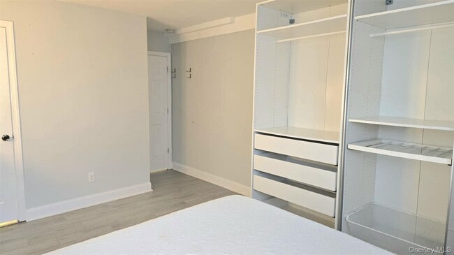 Photo - 581 Meacham Ave