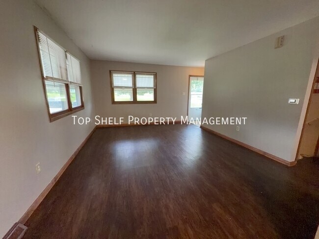 Photo - 502 Hart Ave