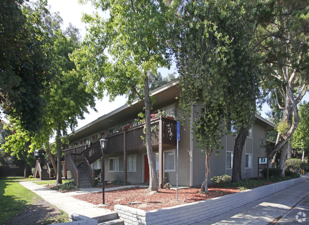 Parkside Terrace - Parkside Terrace Apartments