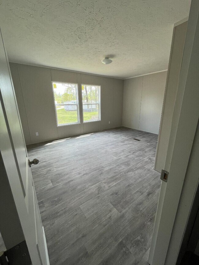 Photo - 307 Marcus Ln House