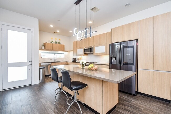 Photo - 5519 Paraiso Pl