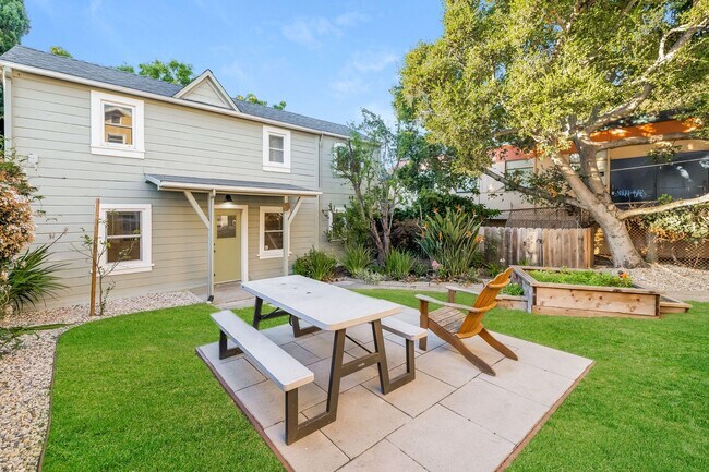 Photo - Available Northbrae Garden Cottage!