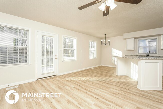 Photo - 148 Garland St