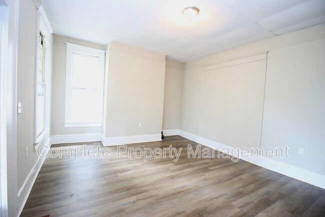 524 Fulton Ave SW
