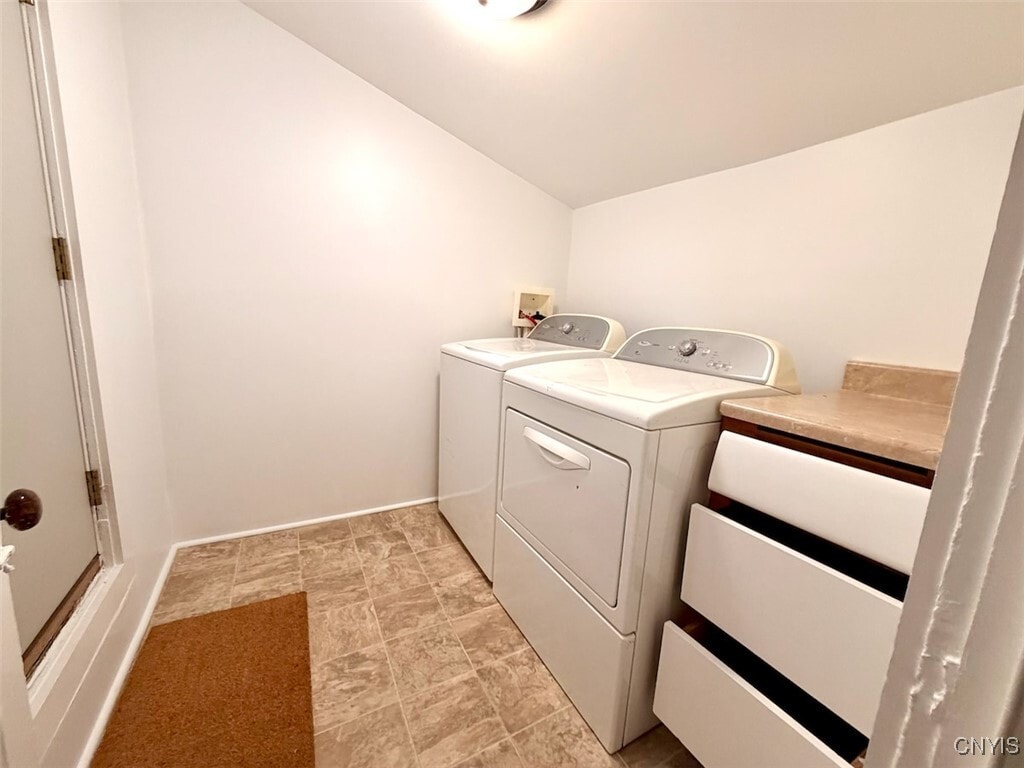 Photo - 88 E 5th St