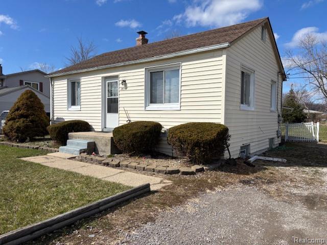 Building Photo - 18391 Masonic Unit 1