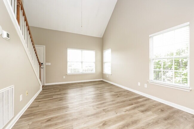 Photo - 612 Mable Dr