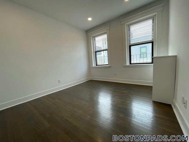 Photo - 11 Queensberry St Unit 39