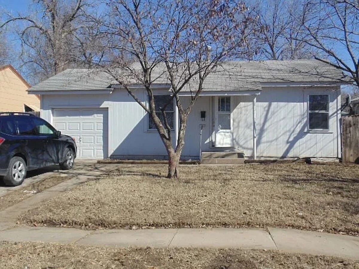 Adorable Two Bedroom - Adorable Two Bedroom