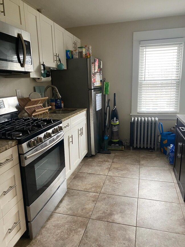 Photo - 788 Broad Ave Unit 2