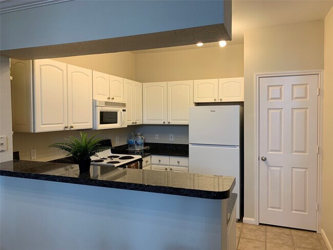 Building Photo - 1330 Old Spanish Trl Unit 1310 Rental