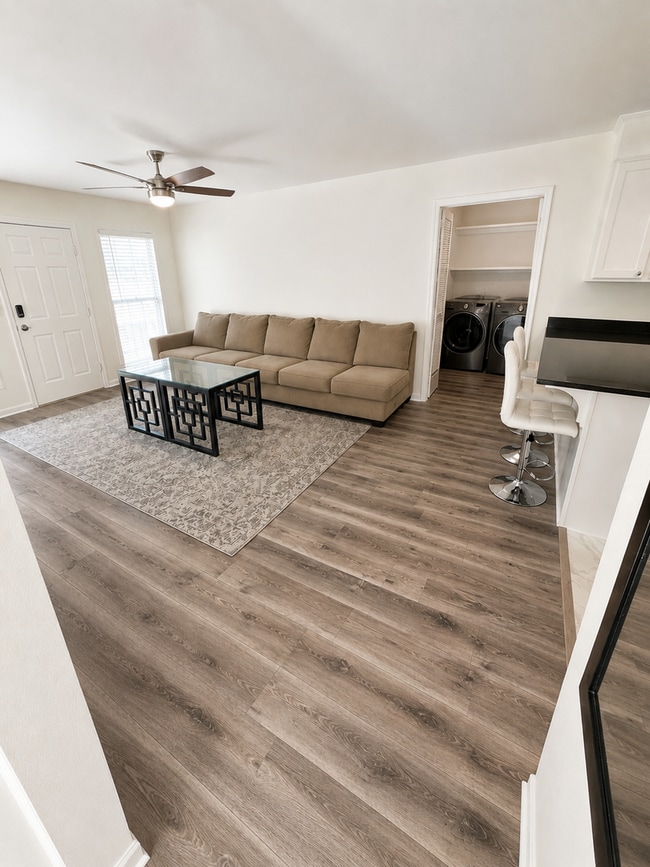 Photo - 92 Churchill Cir